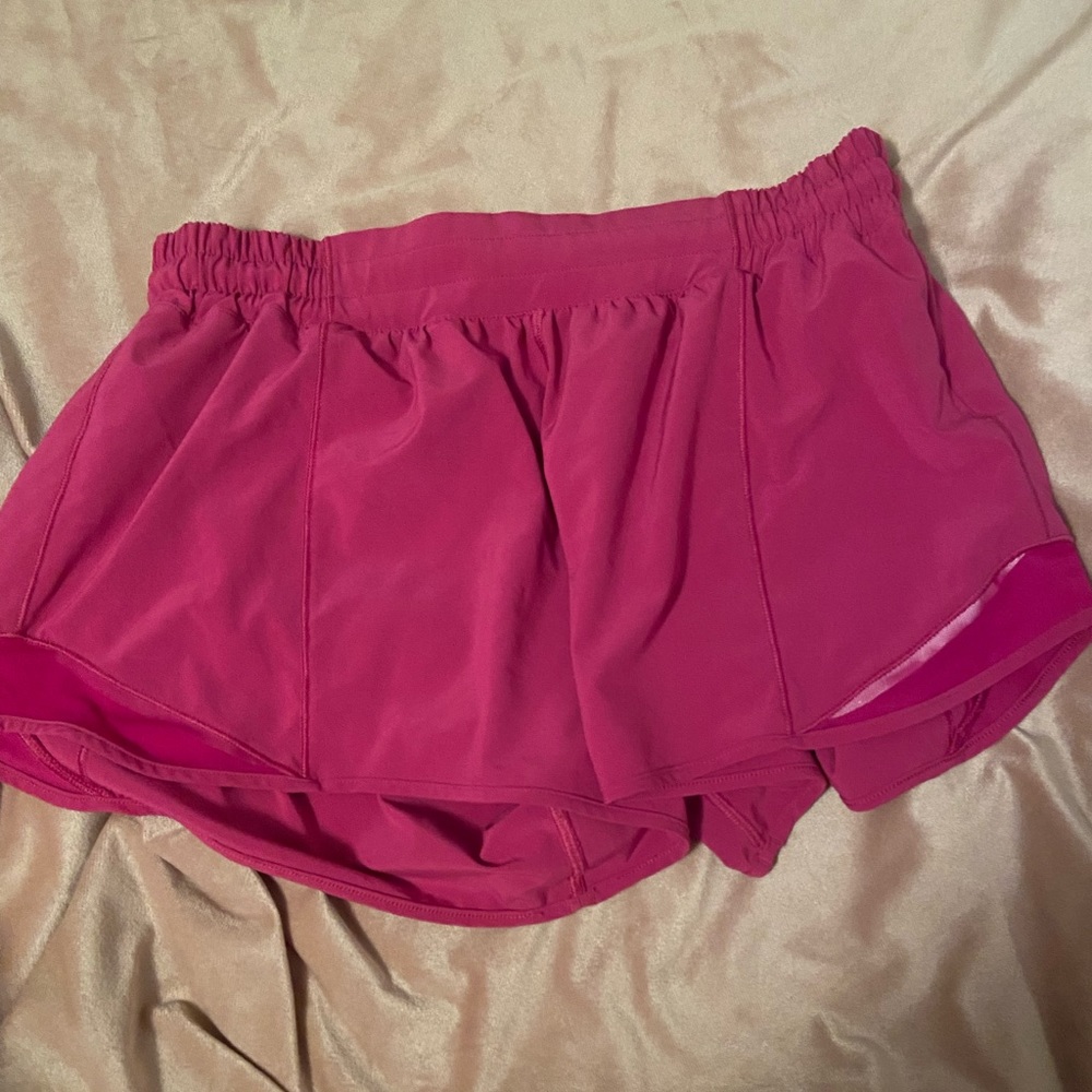 Lululemon hotty hot short size 10 brand new